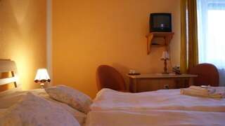 Отель Country Holiday Hotel Косево Двухместный номер с 1 кроватью или 2 отдельными кроватями-1